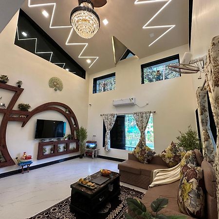 אליבג Seas The Day Luxurious 5Bhk Villa 2Min From Awas Beach With Huge Private Pool מראה חיצוני תמונה